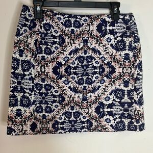 Joe Fresh Skirt Women’s Size 4 print mini skirt.